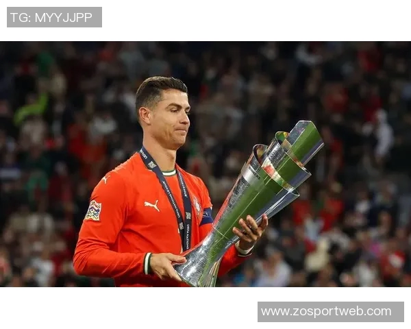 C罗分享葡萄牙队训练瞬间全力备战世预赛坚定信念不负使命